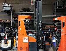 BT RRE 160 // Seitenschieber / 3.+4. Ventil / HH 9.000 mm / Triplex
